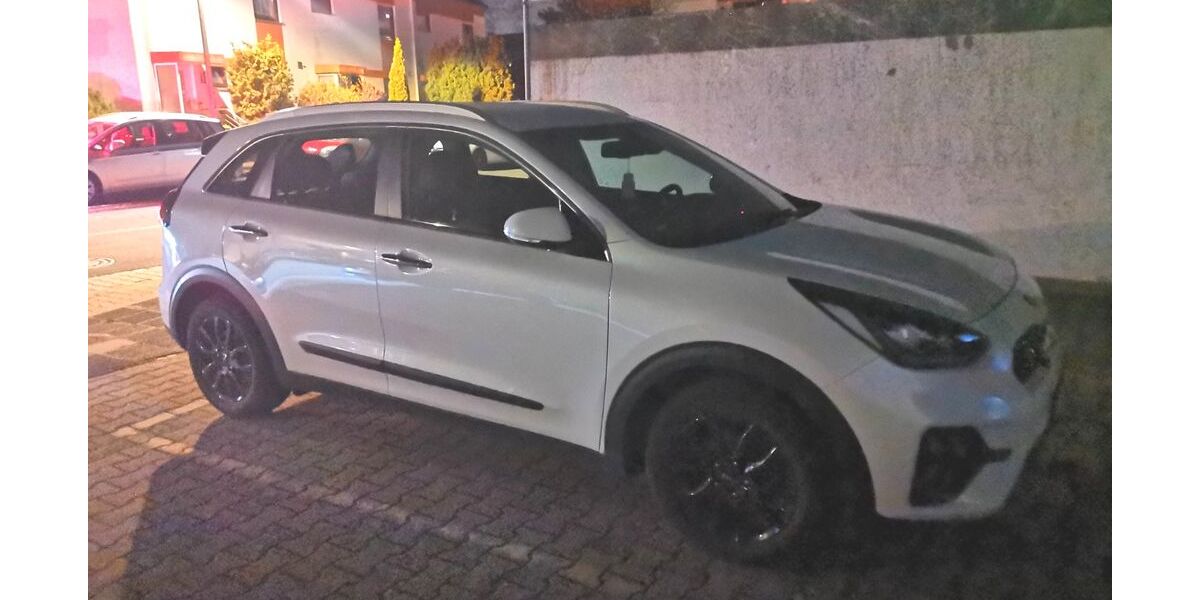 Kia Niro 85.000 km 19.200 &euro; Nürnberg 90427