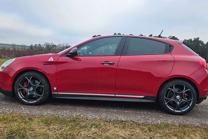 Alfa Romeo Giulietta 172.000 km 14.500 &euro; Markt Erlbach 91459
