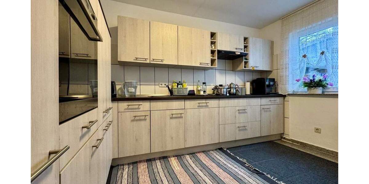 Etagenwohnung Fürth Dambach - 6 Zimmer, 158 m&sup2;, 399.000&euro; | Angebot:25671105