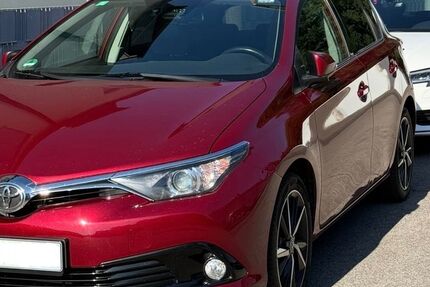 Toyota Auris 97.777 km 10.900 &euro; Nürnberg 90491