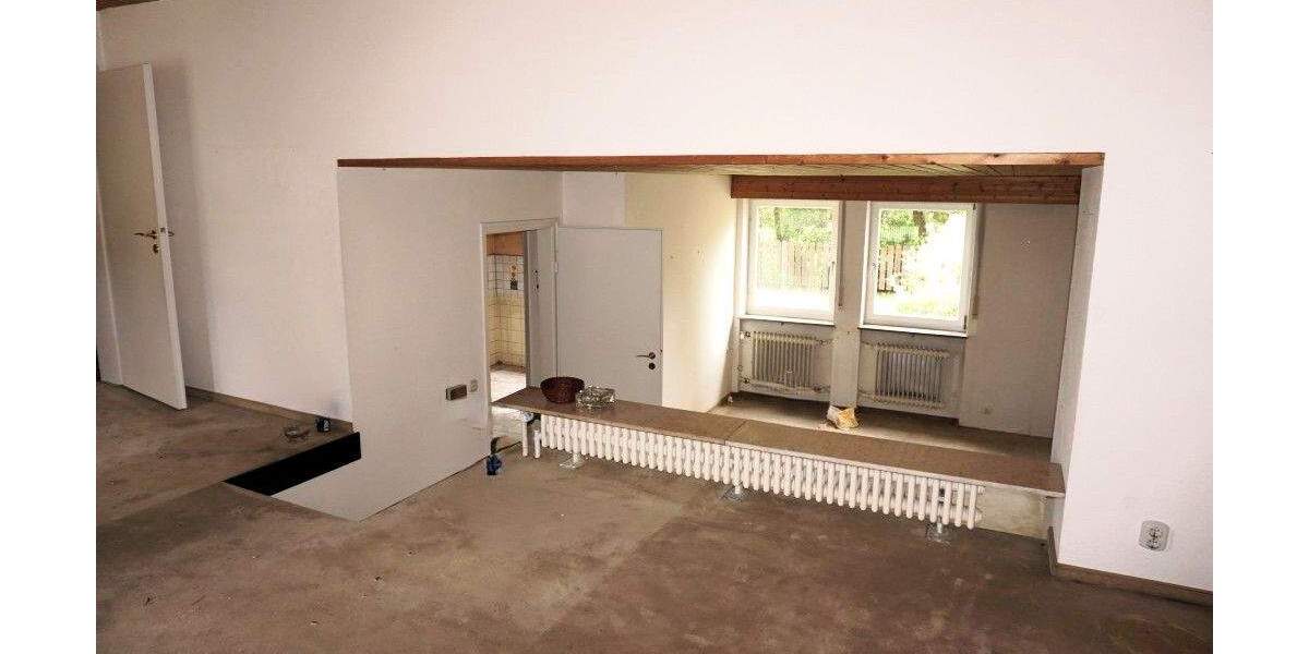 Reihenmittelhaus Nürnberg Röthenbach b Schweinau - 8 Zimmer, 158 m&sup2;, 399.000&euro; | Angebot:25704367