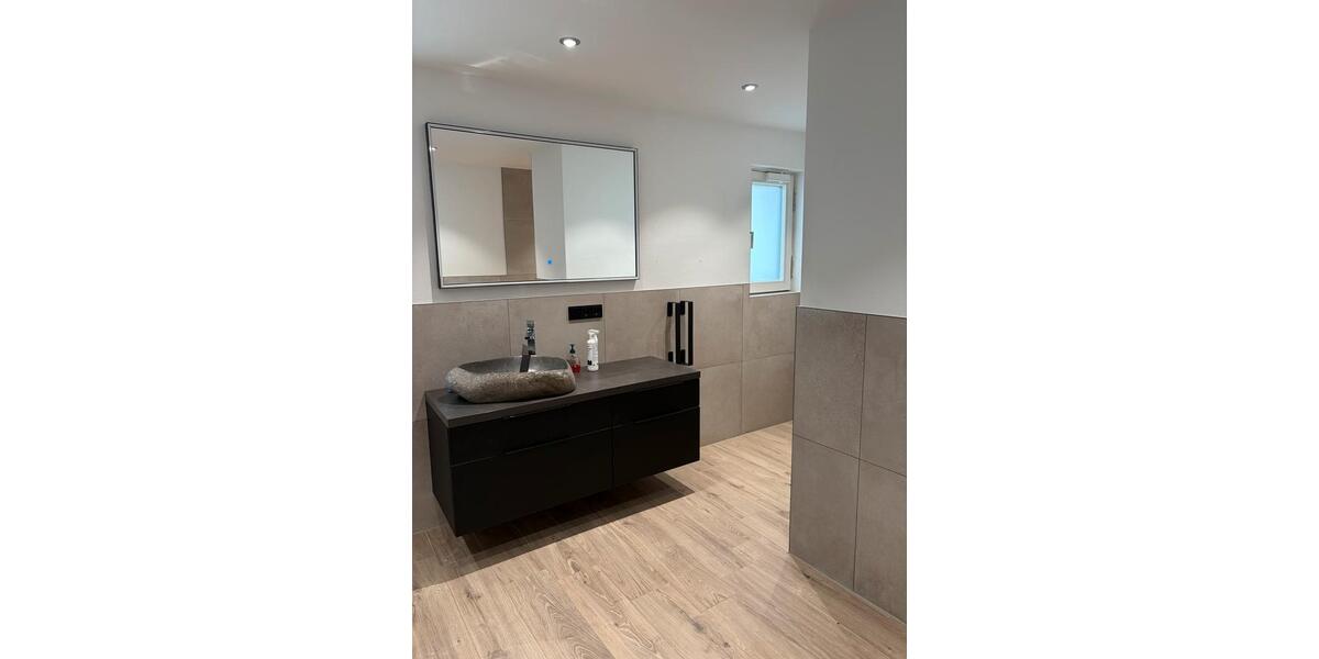 Etagenwohnung Lonnerstadt - 2 Zimmer, 95 m&sup2;, 950&euro; | Angebot:25860442