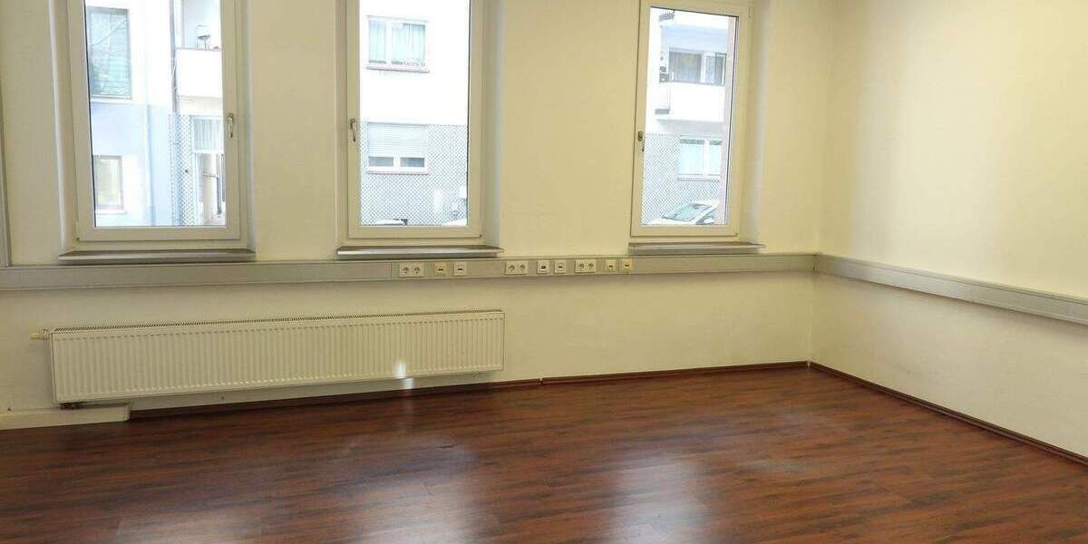 Gewerbeobjekt Nürnberg St Peter - 4 Zimmer, 128 m&sup2;, 890&euro; | Angebot:25915937
