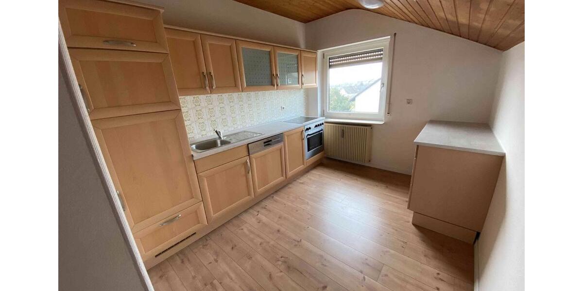 Etagenwohnung Aurachtal - 3 Zimmer, 105 m&sup2;, 900&euro; | Angebot:26022265