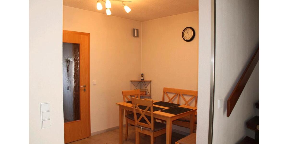 Reihenhaus Feucht - 6 Zimmer, 130 m&sup2;, 475.000&euro; | Angebot:25452853