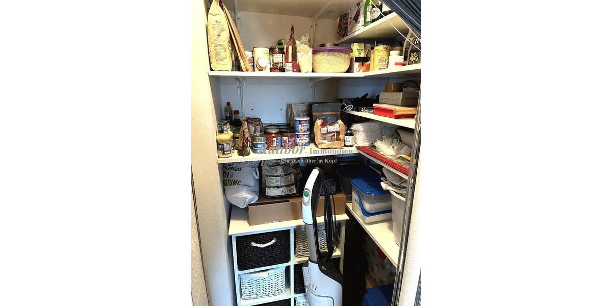 Gut vermietete 2 Zimmer-Mansardenwohnung mit Loggia und Stellplatz in ruhiger Wohnlage RH-Nord - Dachgeschoßwohnung Roth | Angebot:26998520