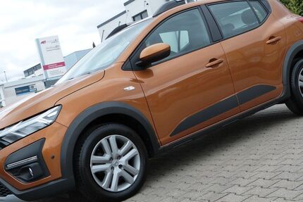 Dacia Sandero 106.000 km 12.990 &euro; Fürth 90763