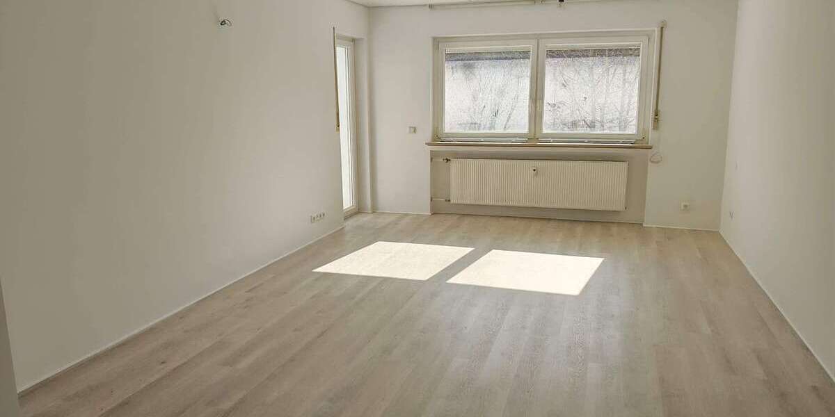 Etagenwohnung Uttenreuth - 3 Zimmer, 89 m&sup2;, 1.200&euro; | Angebot:25373174