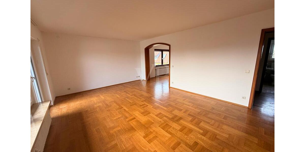 Etagenwohnung Neustadt an der Aisch - 5.5 Zimmer, 120 m&sup2;, 900&euro; | Angebot:25215765