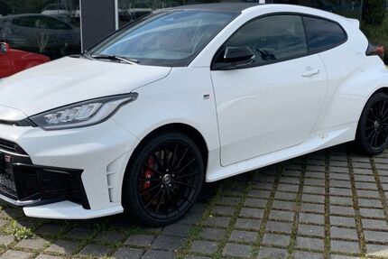 Toyota Yaris 6.500 km 45.900 &euro; Hemhofen 91334