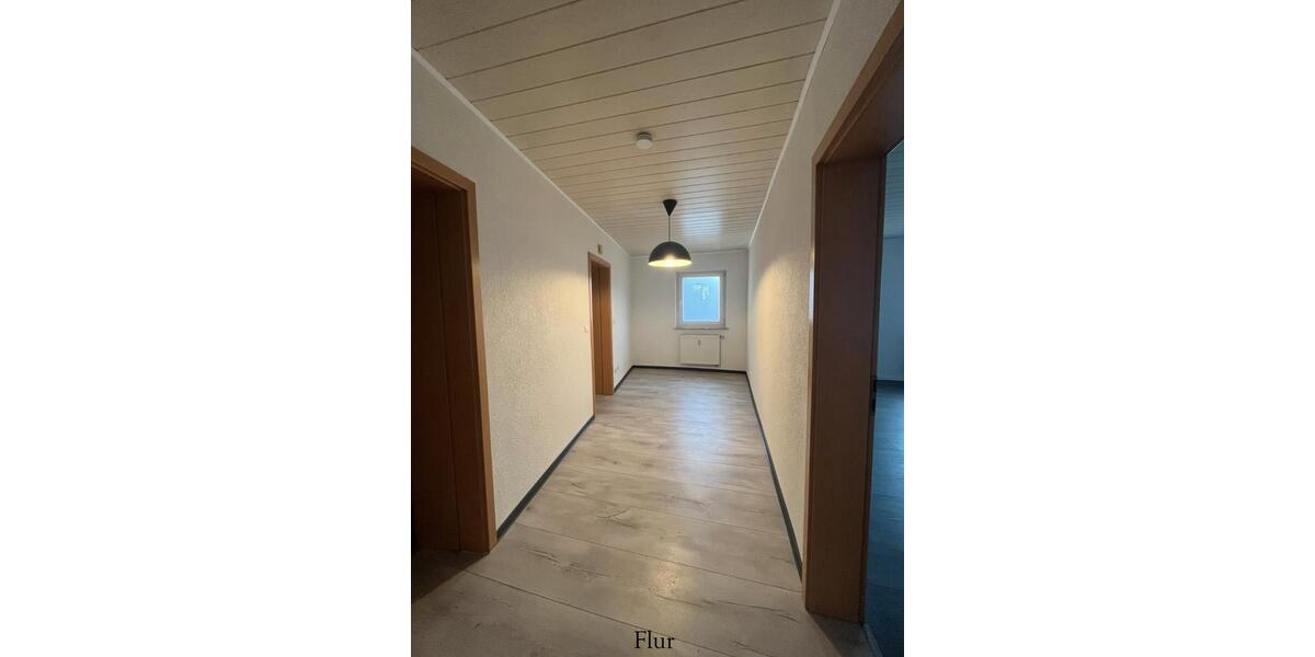 Etagenwohnung Schwabach - 3 Zimmer, 110 m&sup2;, 990&euro; | Angebot:25965996