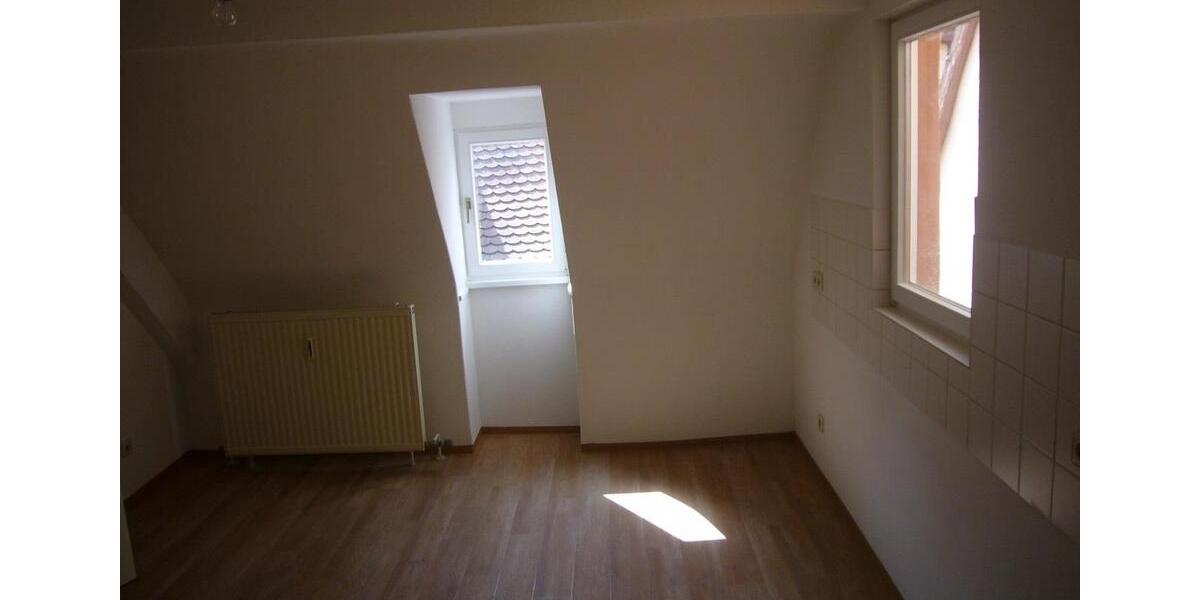 Dachgeschoßwohnung Schwabach - 3.5 Zimmer, 71 m&sup2;, 958&euro; | Angebot:25376393