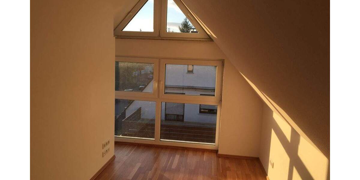 Etagenwohnung Nürnberg Neukatzwang - 5 Zimmer, 110 m&sup2;, 1.450&euro; | Angebot:25865352