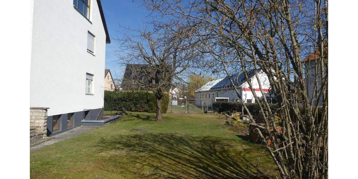 Mehrfamilienhaus, Wohnhaus Petersaurach - 7 Zimmer, 185 m&sup2;, 395.000&euro; | Angebot:25801094