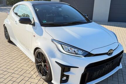 Toyota Yaris 12.600 km 36.990 &euro; Abenberg 91183