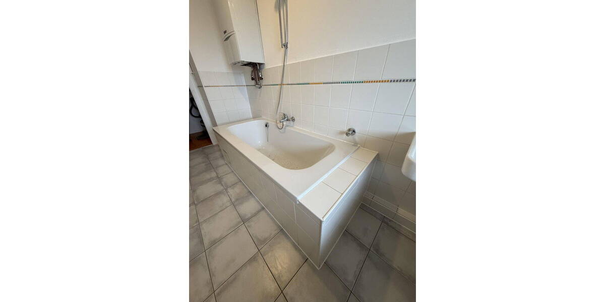 Etagenwohnung Nürnberg St Johannis - 4 Zimmer, 120 m&sup2;, 1.670&euro; | Angebot:26016208