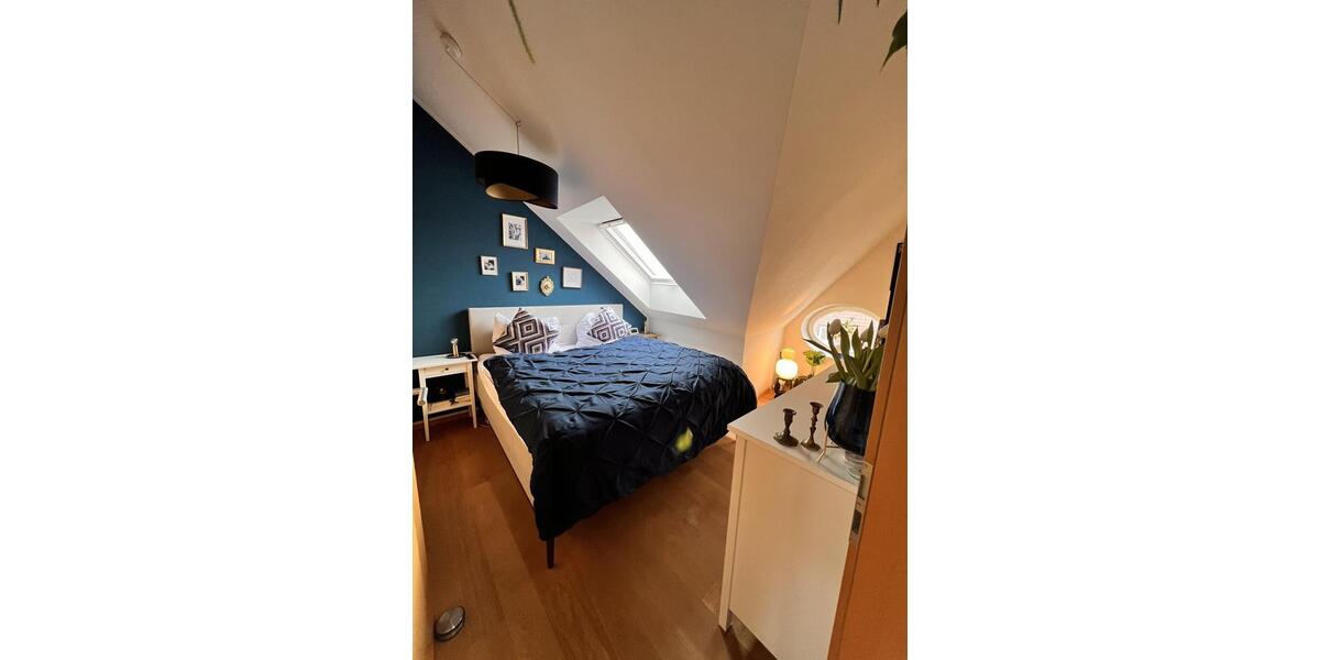Dachgeschoßwohnung Nürnberg Hasenbuck - 3 Zimmer, 65 m&sup2;, 1.200&euro; | Angebot:26544452