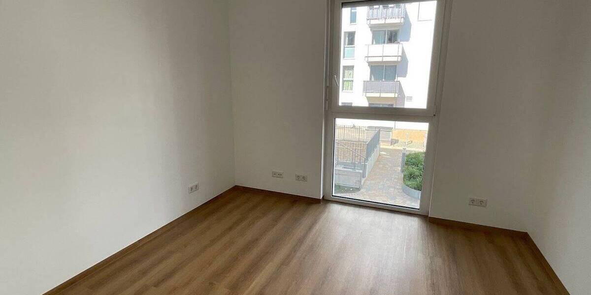 Etagenwohnung Nürnberg Schweinau - 4 Zimmer, 96 m&sup2;, 1.565&euro; | Angebot:26573061