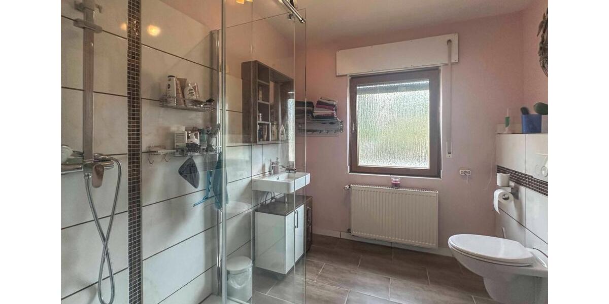 Einfamilienhaus Büchenbach - 8 Zimmer, 238 m&sup2;, 440.000&euro; | Angebot:26942077