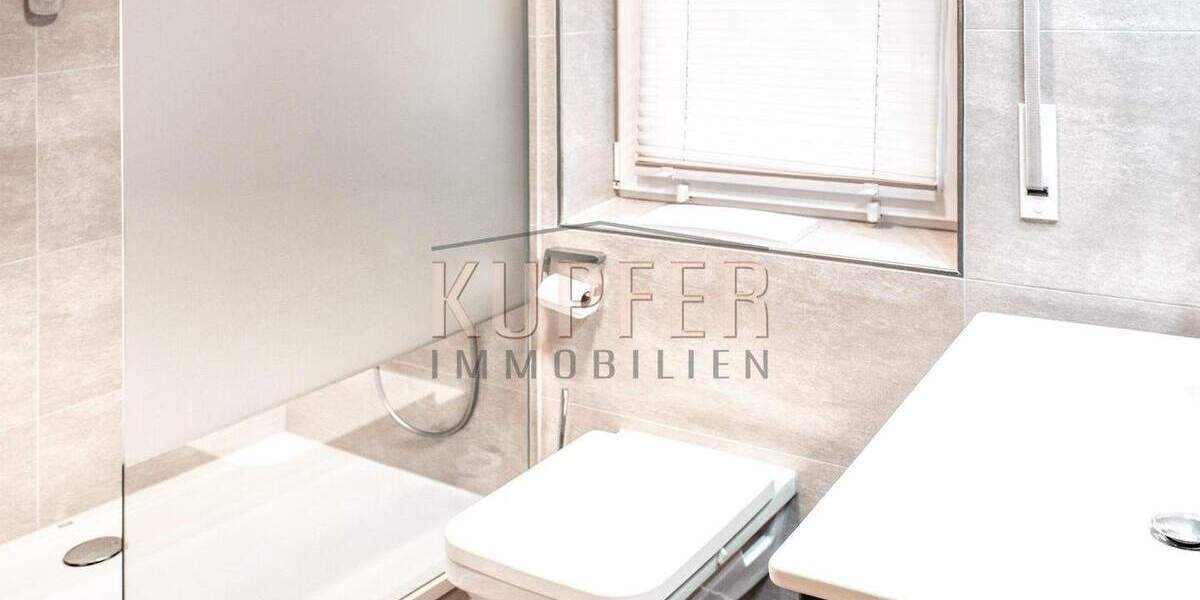 Mehrfamilienhaus, Wohnhaus Gerhardshofen Altenbuch - 9 Zimmer, 231 m&sup2;, 740.000&euro; | Angebot:25727823