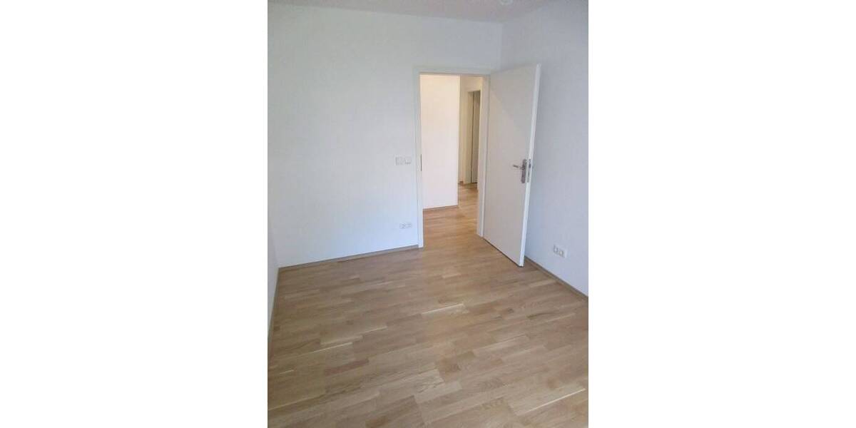 Etagenwohnung Nürnberg Mögeldorf - 3 Zimmer, 80 m&sup2;, 990&euro; | Angebot:25744619