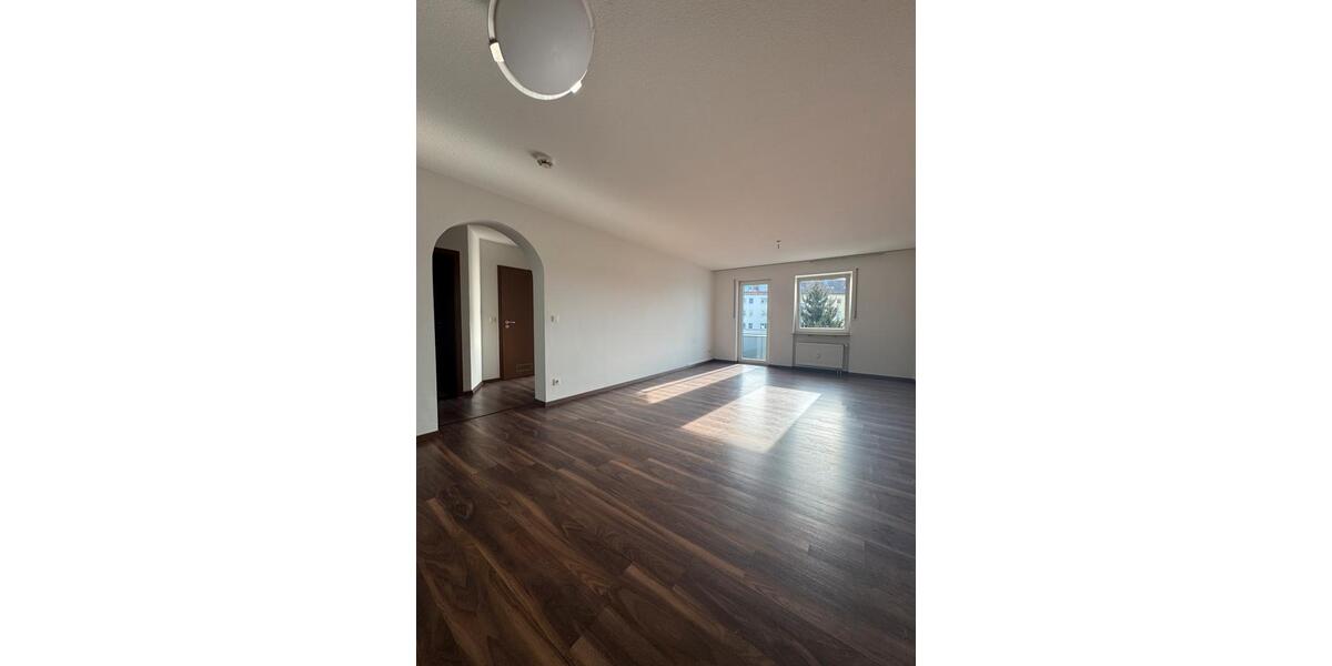 Etagenwohnung Nürnberg Sankt Leonhard - 3.5 Zimmer, 90 m&sup2;, 1.200&euro; | Angebot:24940876