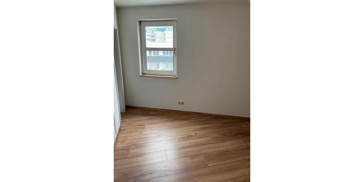 Dachgeschoßwohnung Erlangen Am Anger - 1 Zimmer, 18 m&sup2;, 465&euro; | Angebot:26546235