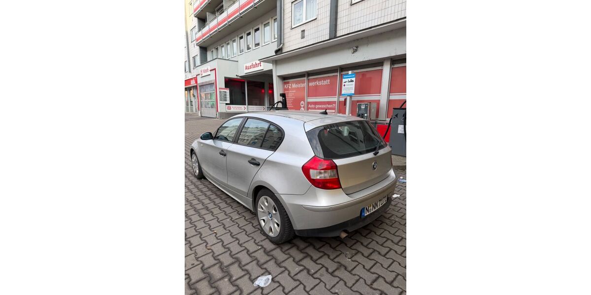 BMW 118 213.000 km 2.799 &euro; Nürnberg 90443