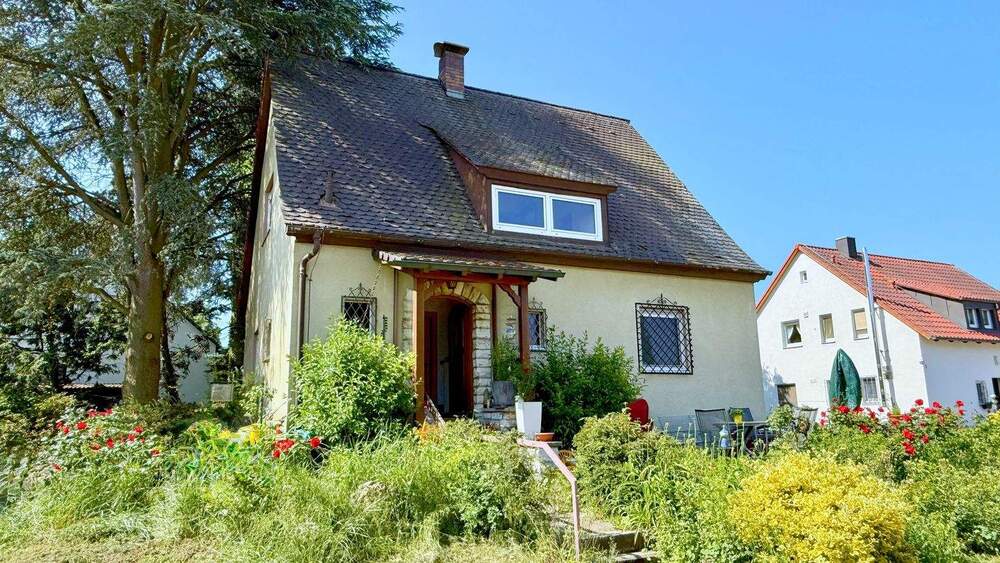 Einfamilienhaus Nürnberg Worzeldorf - 4 Zimmer, 120 m&sup2;, 550.000&euro; | Angebot:25671466