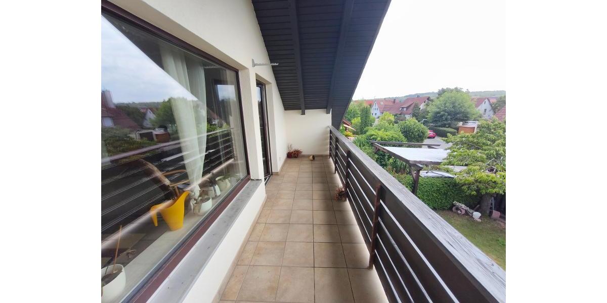 Einfamilienhaus mit Doppelgarage, Carport und großem Garten - Einfamilienhaus Weisendorf | Angebot:27651236