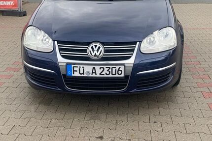 VW Golf 182.000 km 4.900 &euro; Burgfarrnbach 90768