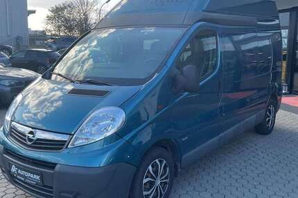 Opel Vivaro 199.000 km 5.980 &euro; Forchheim 91301