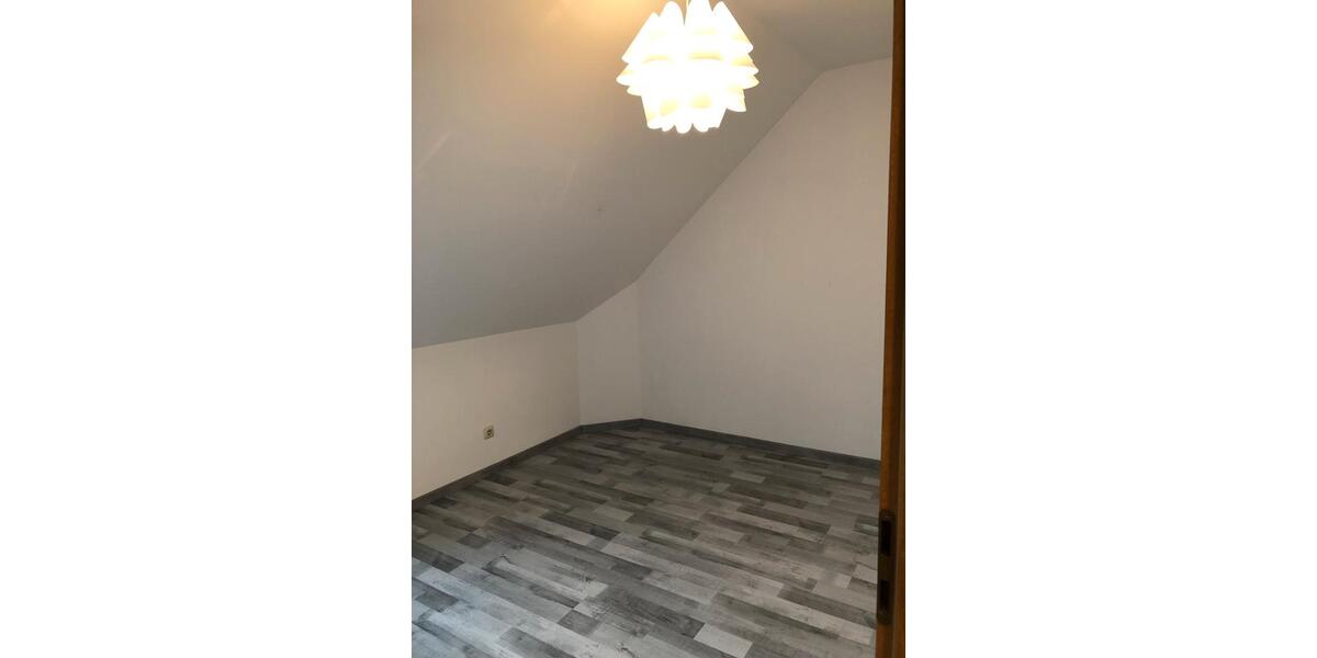 Dachgeschoßwohnung Herzogenaurach - 3 Zimmer, 76 m&sup2;, 305.000&euro; | Angebot:26236061