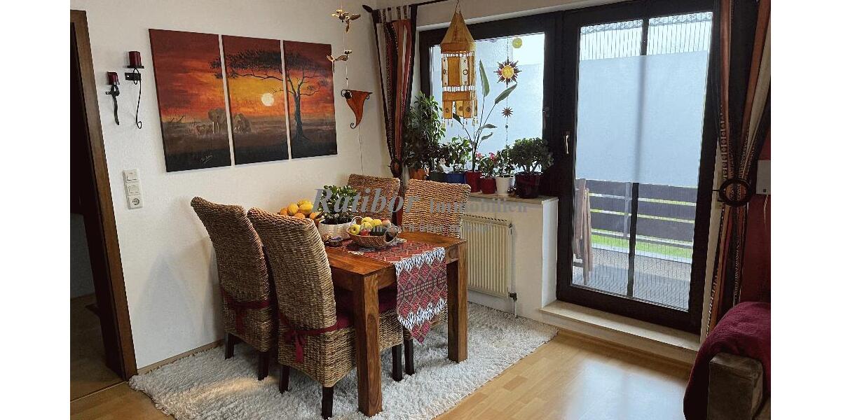 Gut vermietete 2 Zimmer-Mansardenwohnung mit Loggia und Stellplatz in ruhiger Wohnlage RH-Nord - Dachgeschoßwohnung Roth | Angebot:25281237