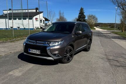 Mitsubishi Outlander 137.542 km 12.750 &euro; Herzogenaurach 91074