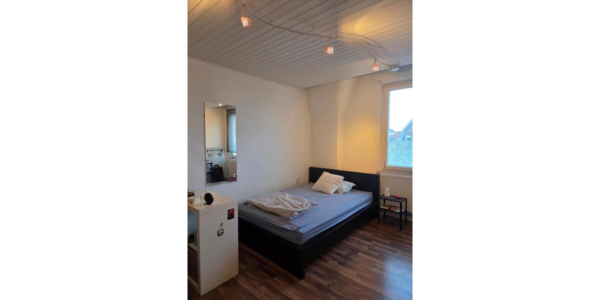 Etagenwohnung Fürth Südstadt - 22 Zimmer, 140 m&sup2;, 450&euro; | Angebot:25951787