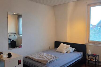 Wohnung Fürth Südstadt - 4 Zimmer, 140 m&sup2;, 450&euro; | Angebot:25951787