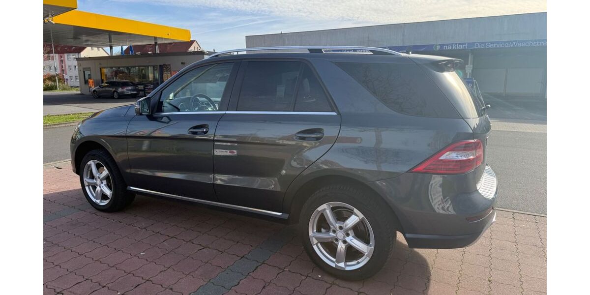 Mercedes-Benz ML 350 111.000 km 24.500 &euro; Forchheim 91301