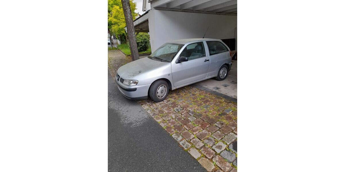 Seat Ibiza 61.000 km 600 &euro; Forchheim 91301