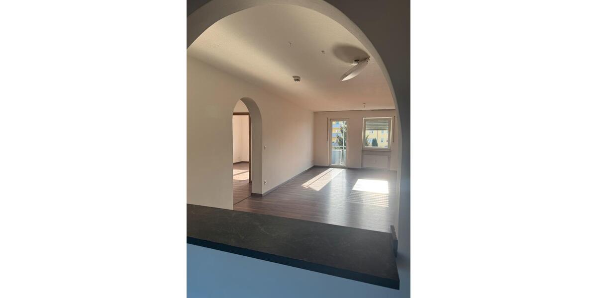 Etagenwohnung Nürnberg Sankt Leonhard - 3.5 Zimmer, 90 m&sup2;, 1.200&euro; | Angebot:24940876