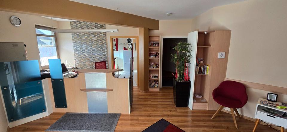 Erdgeschoßwohnung Heilsbronn - 9 Zimmer, 220 m&sup2;, 598.000&euro; | Angebot:25961632