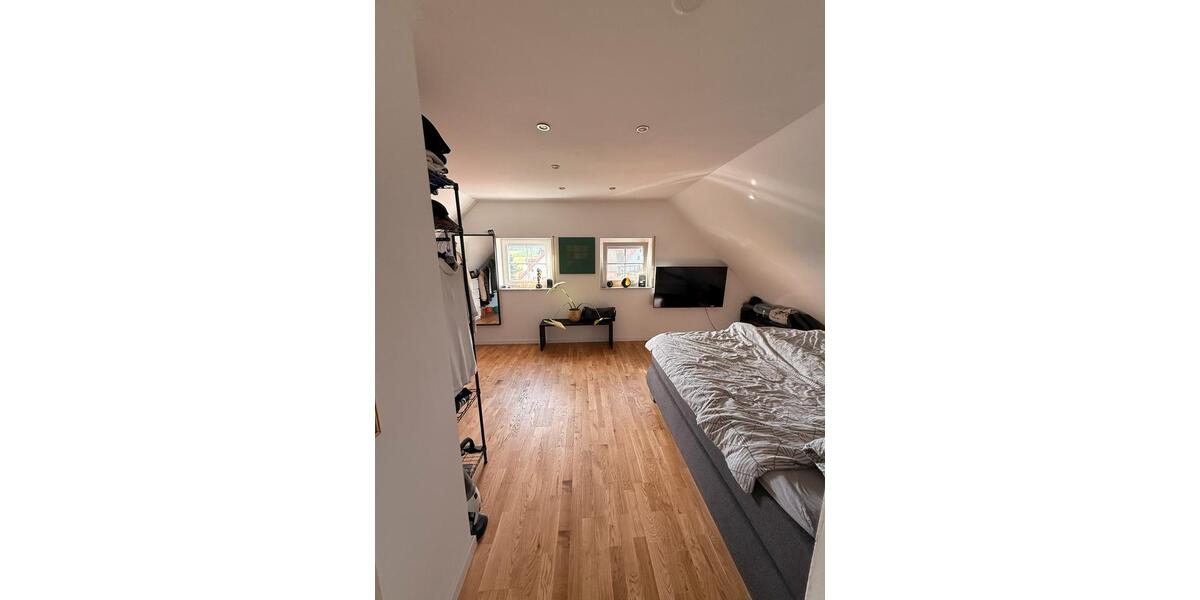 Dachgeschoßwohnung Cadolzburg - 3 Zimmer, 94 m&sup2;, 1.175&euro; | Angebot:26042536