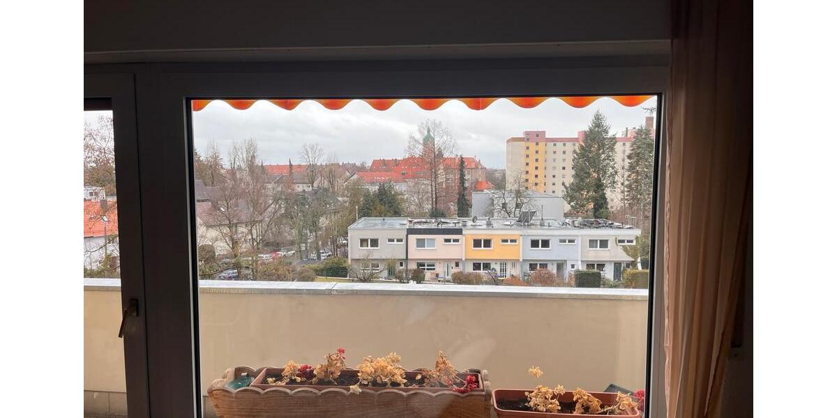 Etagenwohnung Nürnberg Erlenstegen - 2 Zimmer, 72 m&sup2;, 950&euro; | Angebot:25901714