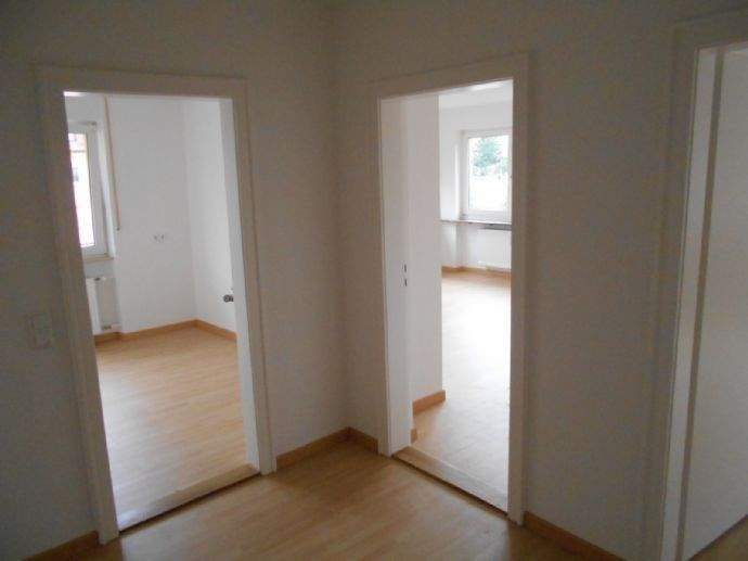 Etagenwohnung Nürnberg Rennweg - 3 Zimmer, 82 m&sup2;, 900&euro; | Angebot:25727667