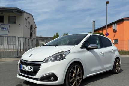 Peugeot 208 85.500 km 10.000 &euro; Fürth 90762