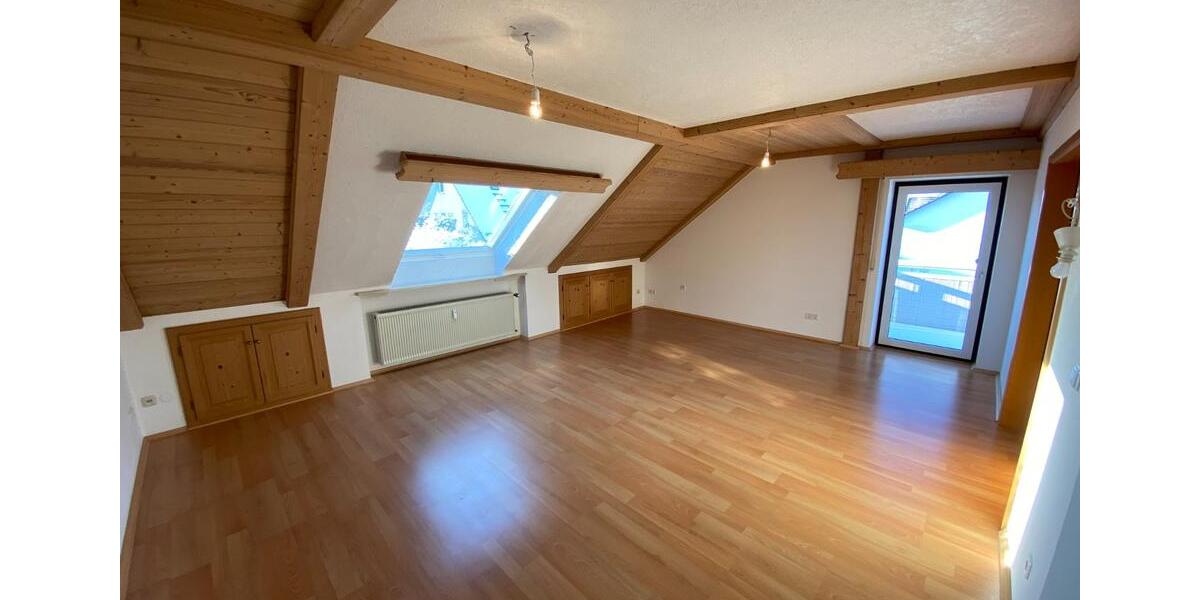 Etagenwohnung Heroldsberg - 3 Zimmer, 94 m&sup2;, 990&euro; | Angebot:25185442