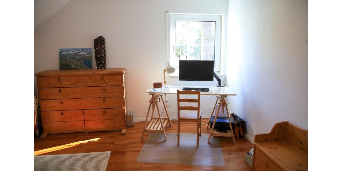 Dachgeschoßwohnung Buckenhof - 3 Zimmer, 113 m&sup2;, 1.950&euro; | Angebot:25883149