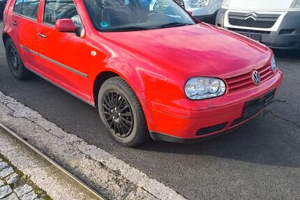 VW Golf 128.000 km 1.800 &euro; Nürnberg 90439