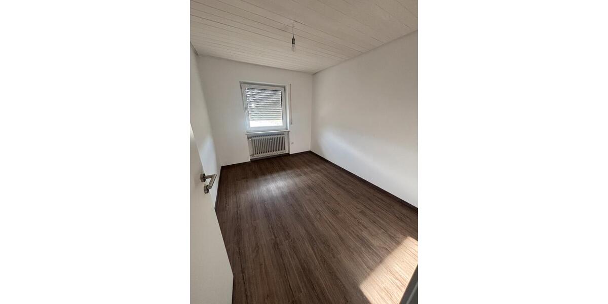Doppelhaushälfte Uehlfeld - 4 Zimmer, 108 m&sup2;, 1.280&euro; | Angebot:25932814
