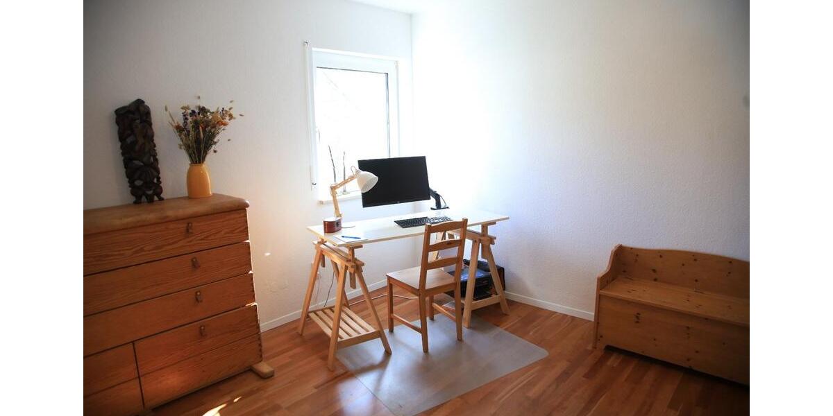 Dachgeschoßwohnung Buckenhof - 3 Zimmer, 113 m&sup2;, 1.950&euro; | Angebot:25883149